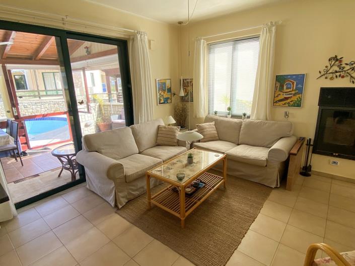 Image No.16-2 Bed Semi-Detached for sale