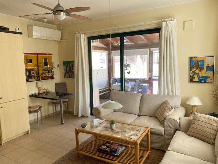 Image No.18-2 Bed Semi-Detached for sale