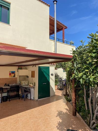 Image No.52-2 Bed Semi-Detached for sale