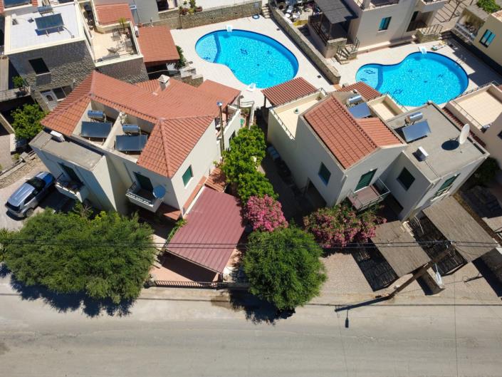 Image No.55-2 Bed Semi-Detached for sale