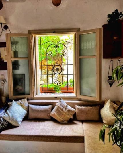 Image No.8-4 Bed Village House for sale