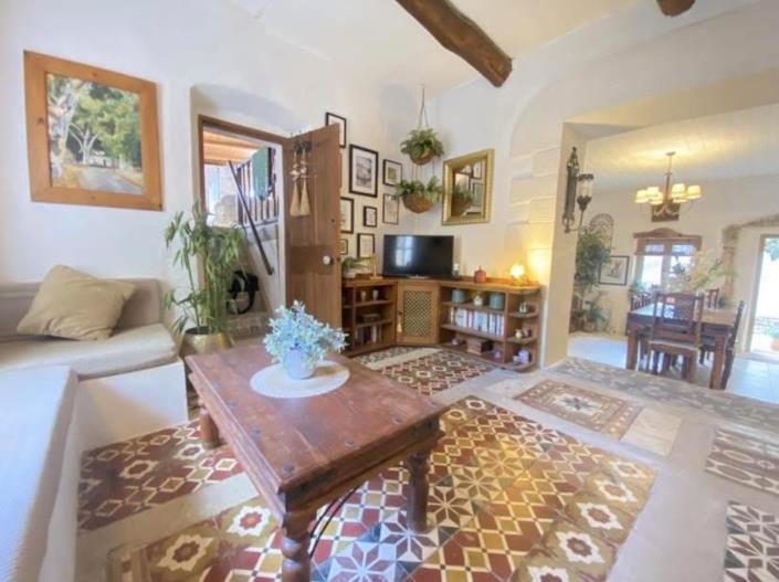 Image No.21-4 Bed Village House for sale