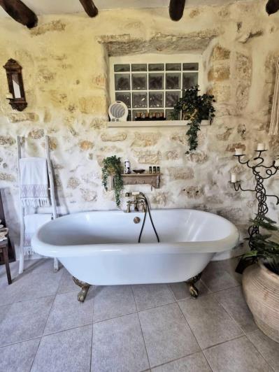 Image No.29-4 Bed Village House for sale