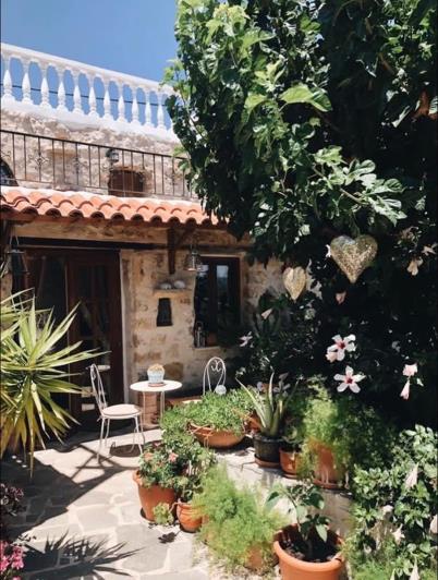 Image No.32-4 Bed Village House for sale