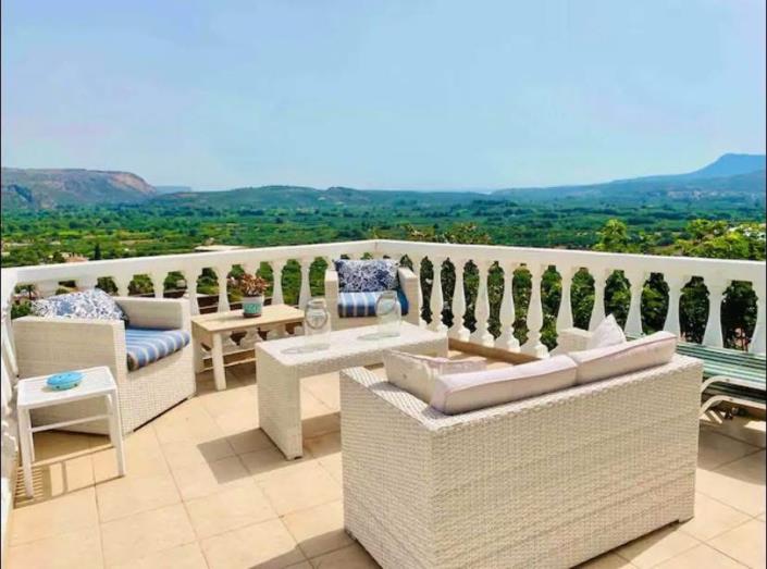 Image No.50-4 Bed Village House for sale