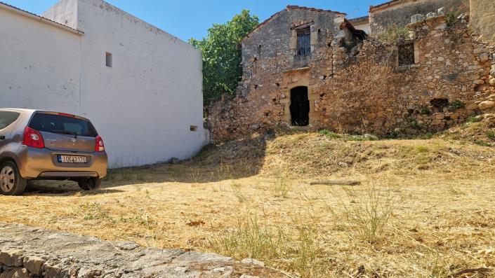 Image No.35-2 Bed Village House for sale
