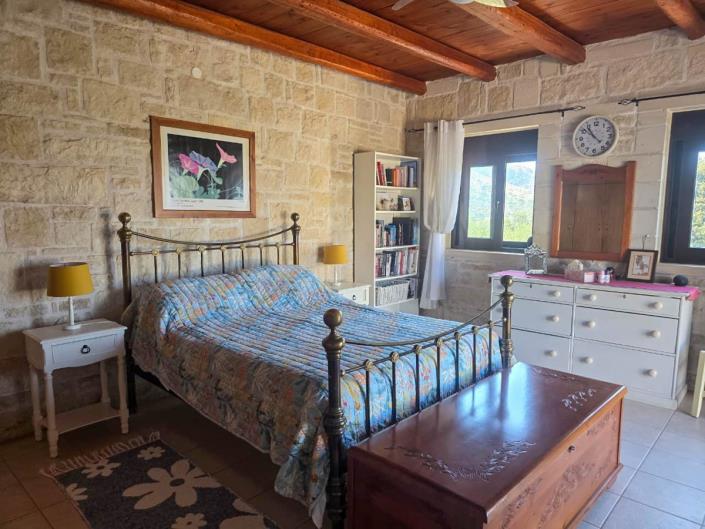 Image No.24-3 Bed Villa / Detached for sale