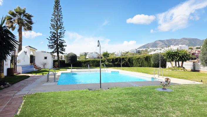 Image No.33-2 Bed Townhouse for sale