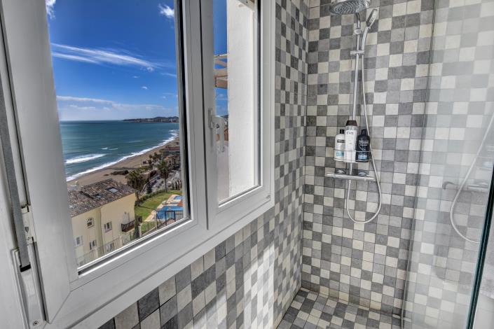 Image No.17-2 Bed Townhouse for sale