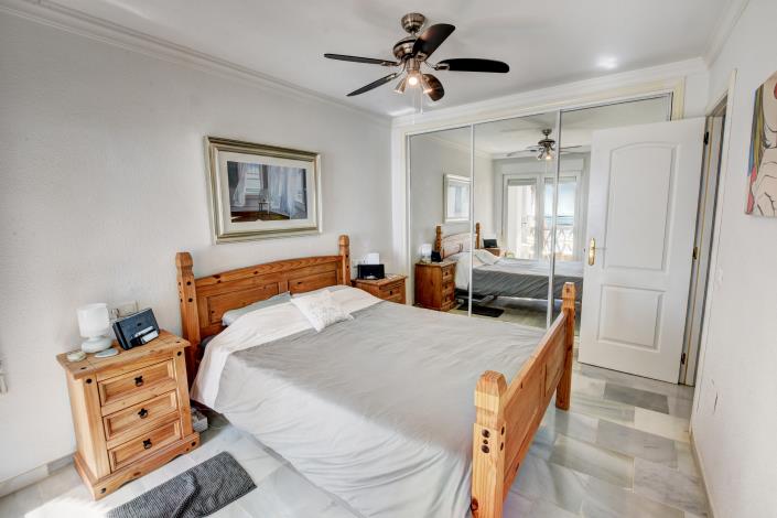 Image No.20-2 Bed Townhouse for sale