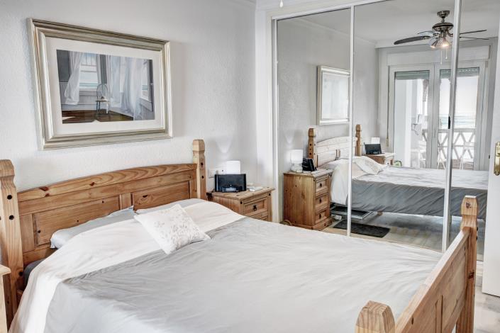 Image No.23-2 Bed Townhouse for sale