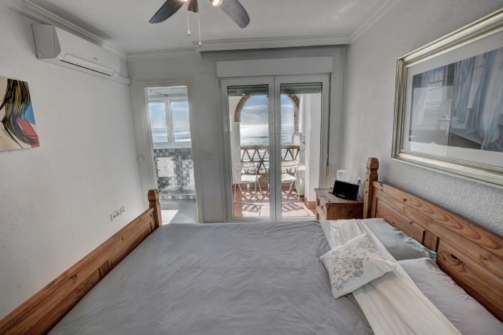 Image No.21-2 Bed Townhouse for sale