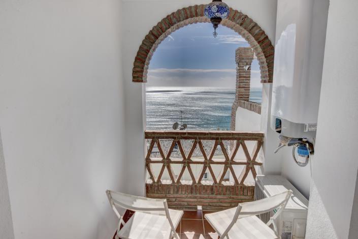 Image No.22-2 Bed Townhouse for sale