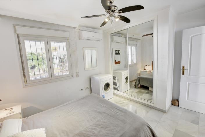 Image No.30-2 Bed Townhouse for sale