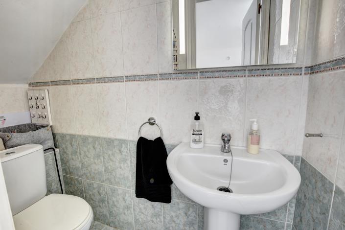 Image No.11-2 Bed Townhouse for sale