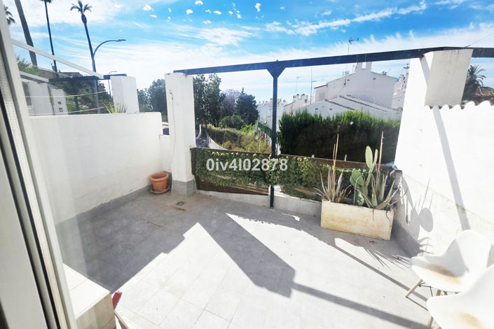 Image No.10-3 Bed Property for sale
