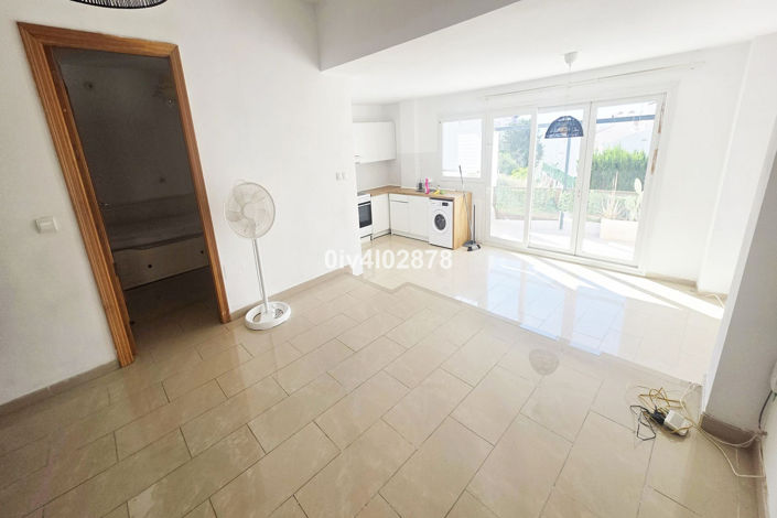Image No.11-3 Bed Property for sale