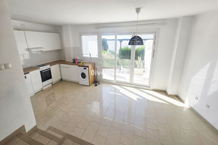 Image No.13-3 Bed Property for sale