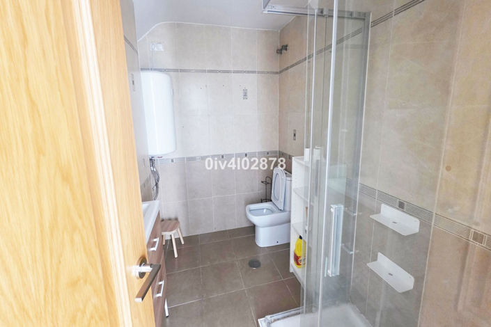 Image No.17-3 Bed Property for sale