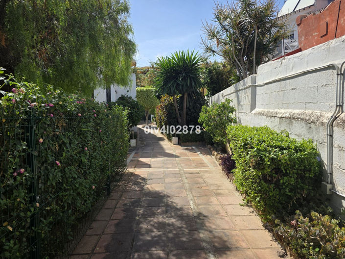 Image No.20-3 Bed Property for sale