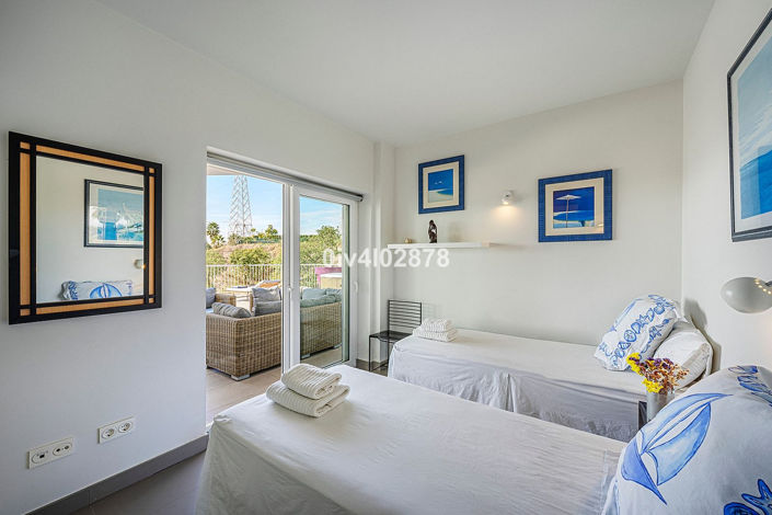 Image No.18-2 Bed Property for sale