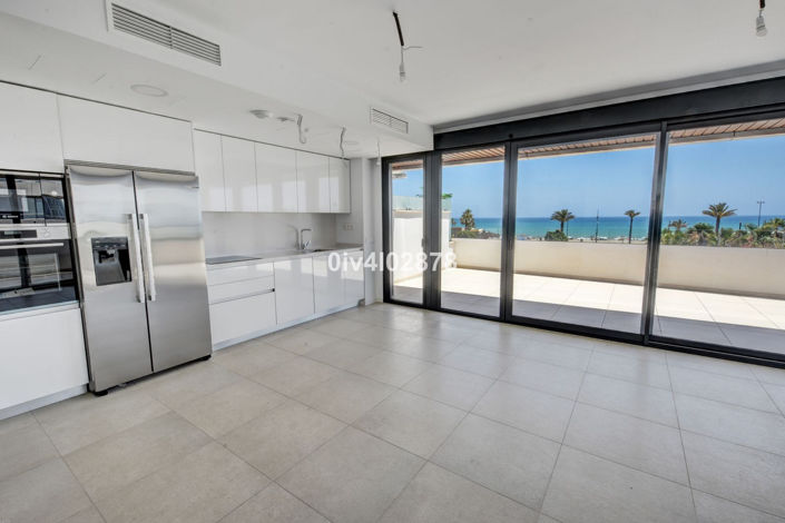 Image No.13-3 Bed Property for sale