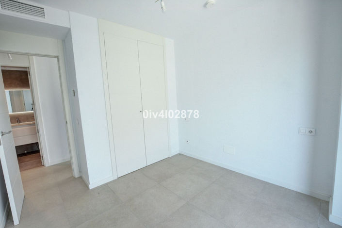 Image No.18-3 Bed Property for sale