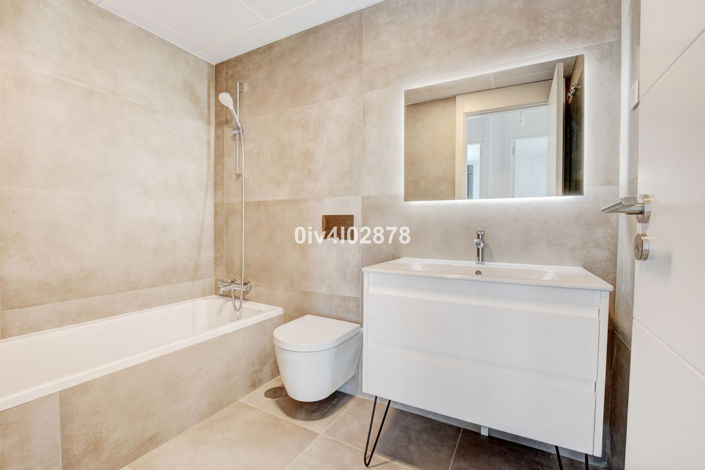 Image No.20-3 Bed Property for sale
