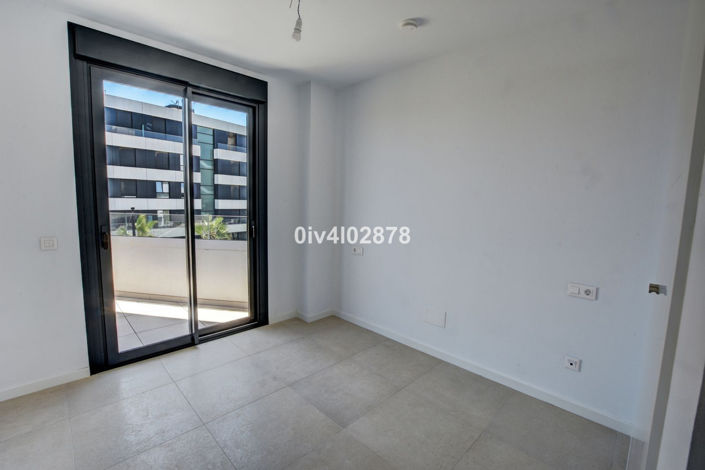 Image No.27-3 Bed Property for sale