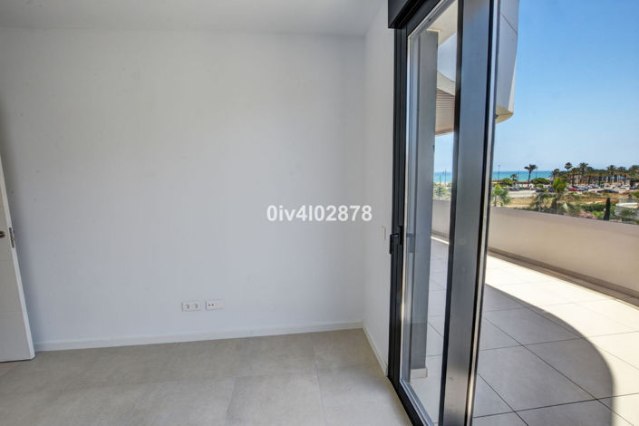 Image No.28-3 Bed Property for sale
