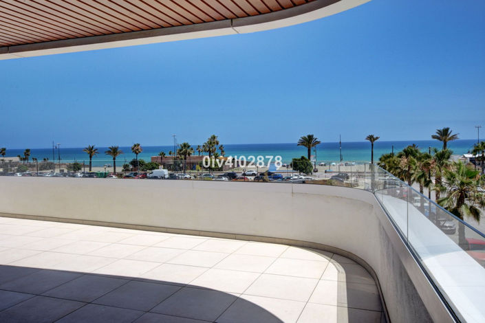 Image No.41-3 Bed Property for sale