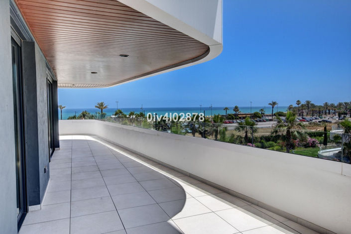 Image No.5-3 Bed Property for sale