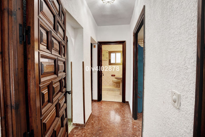 Image No.16-7 Bed Property for sale