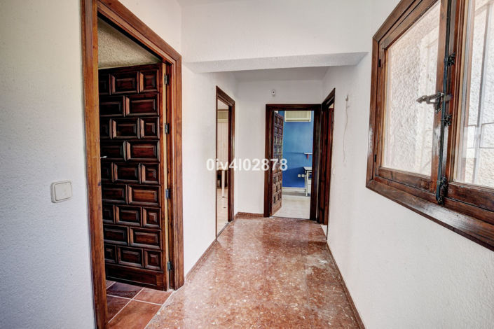 Image No.26-7 Bed Property for sale
