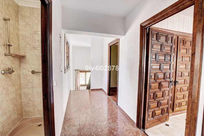 Image No.29-7 Bed Property for sale