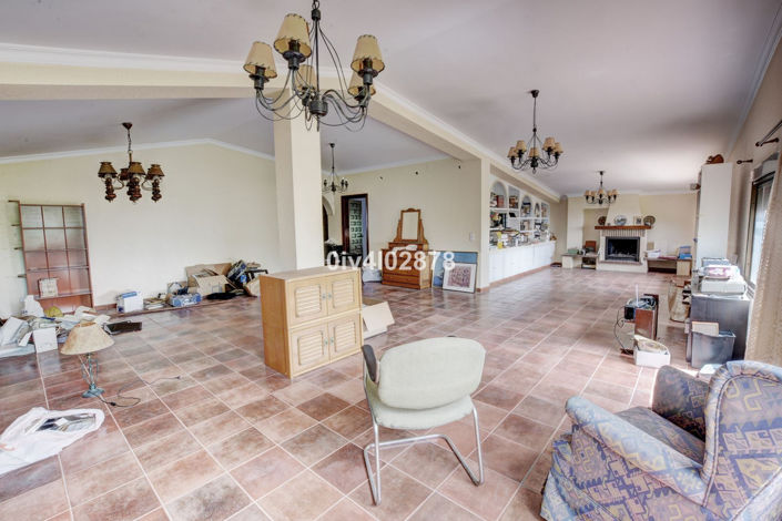 Image No.34-7 Bed Property for sale