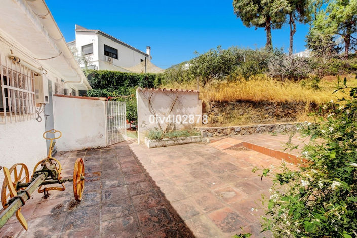 Image No.39-7 Bed Property for sale