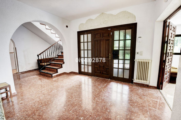Image No.8-7 Bed Property for sale