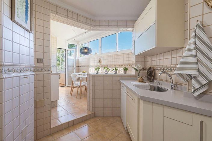 Image No.7-3 Bed Property for sale
