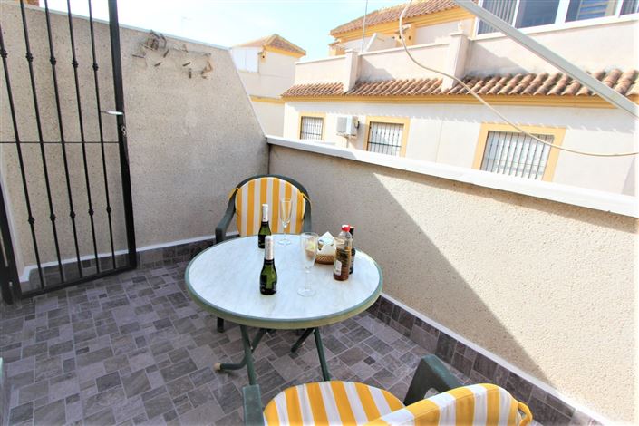 Image No.17-2 Bed Townhouse for sale