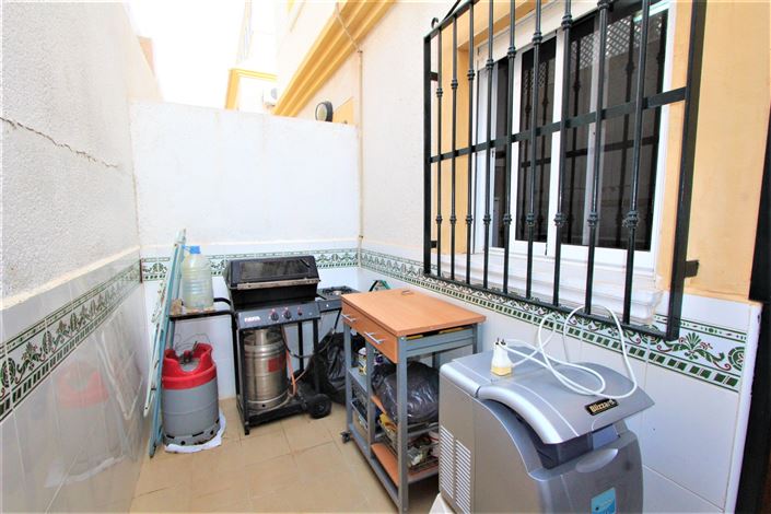 Image No.8-2 Bed Townhouse for sale