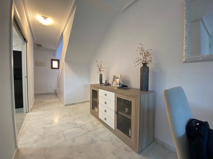 Image No.2-3 Bed Townhouse for sale