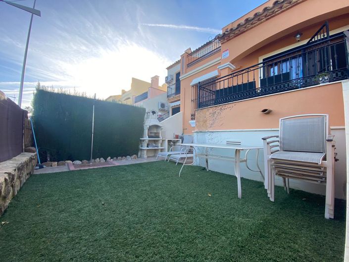 Image No.23-3 Bed Townhouse for sale