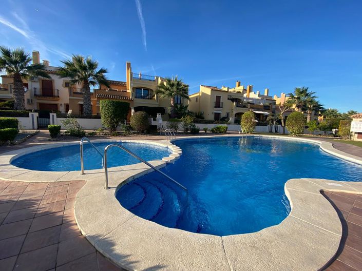 Image No.35-3 Bed Townhouse for sale