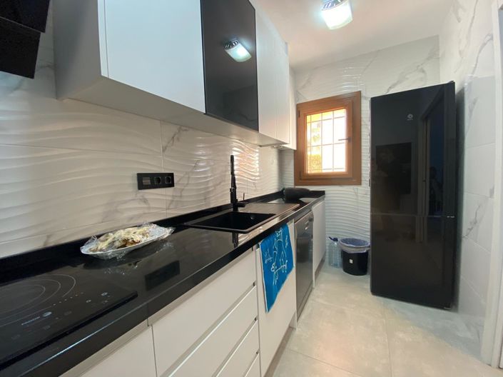 Image No.7-3 Bed Townhouse for sale