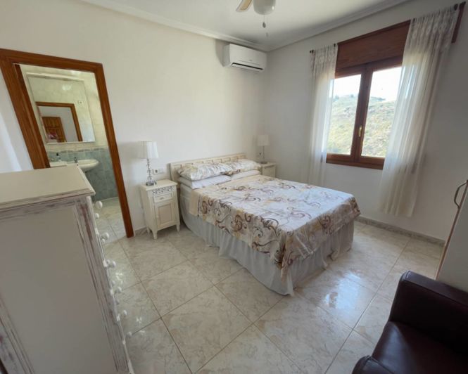 Image No.19-5 Bed Villa for sale