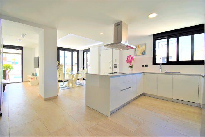 Image No.4-3 Bed Villa for sale