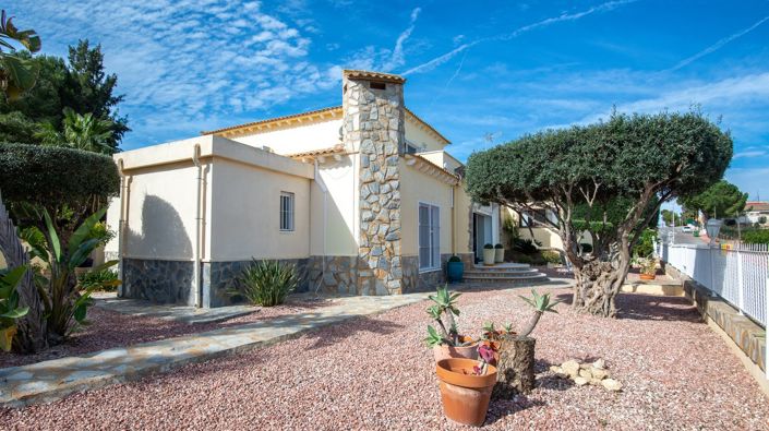 Image No.3-4 Bed Villa for sale