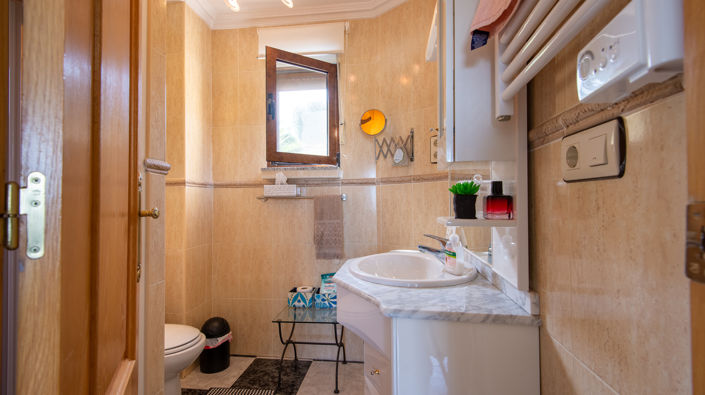 Image No.49-4 Bed Villa for sale