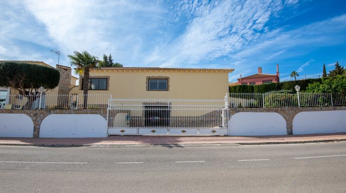 Image No.6-4 Bed Villa for sale